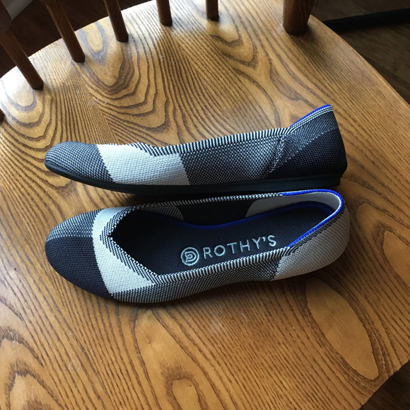 rothys captoe black
